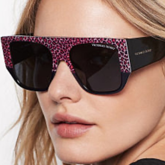 Victoria’s Secret Oversized Flat Top Sunglasses NWT - Picture 1 of 6